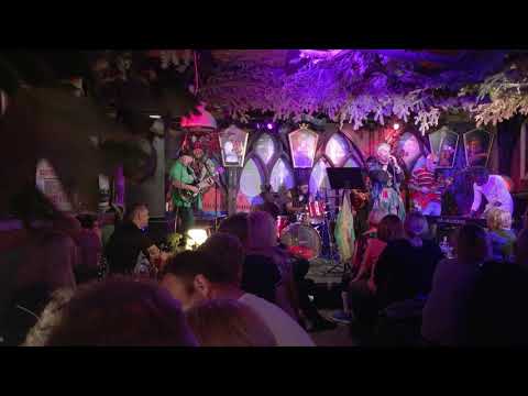 Summertime (live in Szczawnica 2021) - EMiliYAH and The MightyZ All Stars