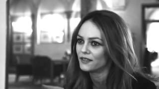 Vanessa Paradis ITV Exposition @"The Little Black Jacket "Chanel - Milan-Vogue Italie (Avril 2013)