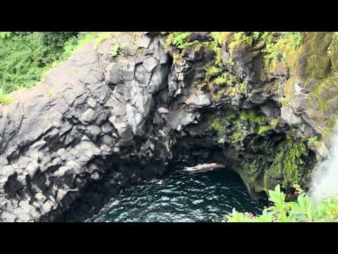Cascada garganta del brujo, región Araucania, comuna cunco