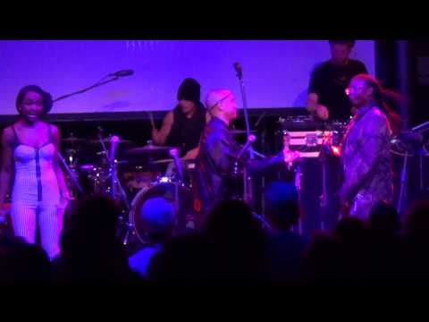 05-20 6406 Grounds Refreshed orchestra  a tribute to The Wu-Tang Clan  za 14-09-13 00005.mts SD 01