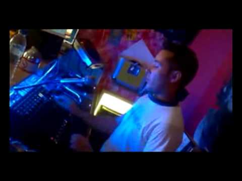 programa el subidon con  chumari dj  www.radiolocosxkko.com