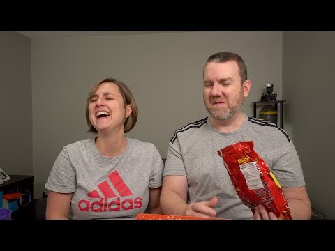 2 Boxes of International Treats?? Munchpak and Healthpak Review!