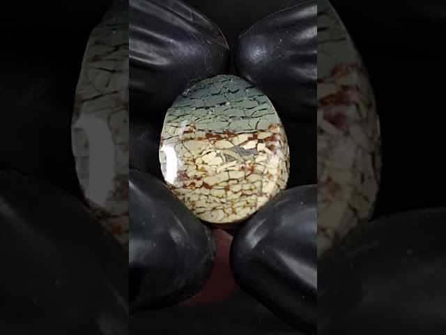 حجر عقيق طبيعي متعدد الألوان