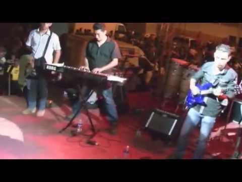 Grupo Media Luna de Venezuela - concierto zaraza (popurri eres tu)