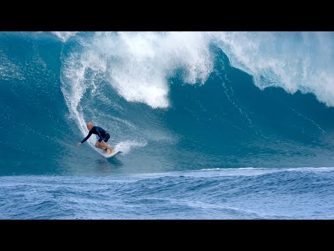 3 29 2022 Sunset Beach Mid Morning Surfing SUP Surfing With Whales North Shore Oahu Hawaii Surf