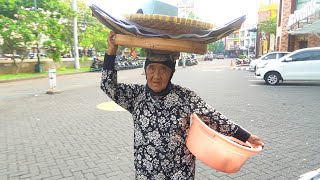 Download lagu NENEK INI KAGET SAMPE HISTERIS..!! mp3