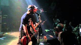 CJ Ramone live in Paris "Surfer girl"