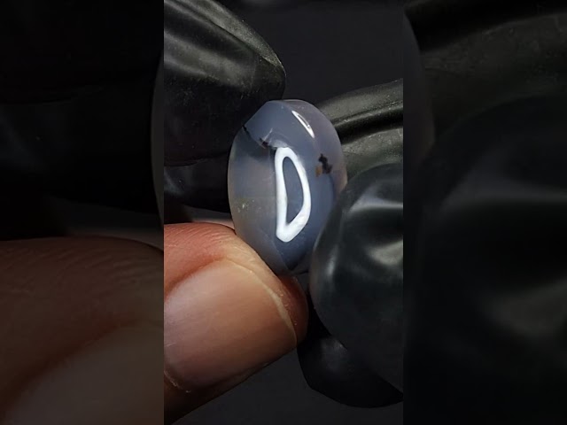 حجر عقيق شجري طبيعي