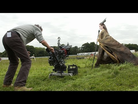 Maleficent (Featurette 'On the Battlefield')