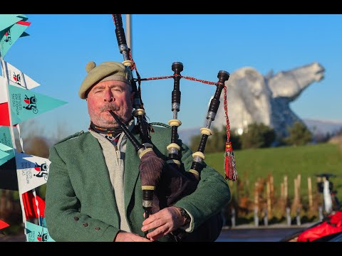 NPC Essential Tunes Book 1/34, 35. Auld Lang Syne   (2 settings)