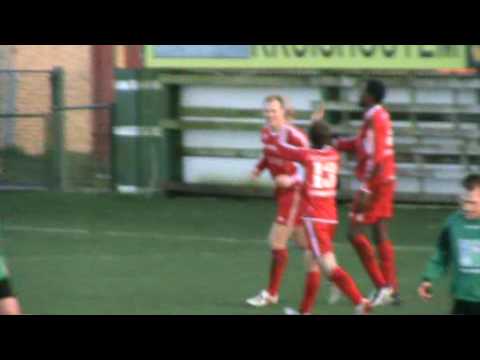 Petegem - Berlare 0 - 2 Tjorven De Brul scoort de 0 - 2.mpg