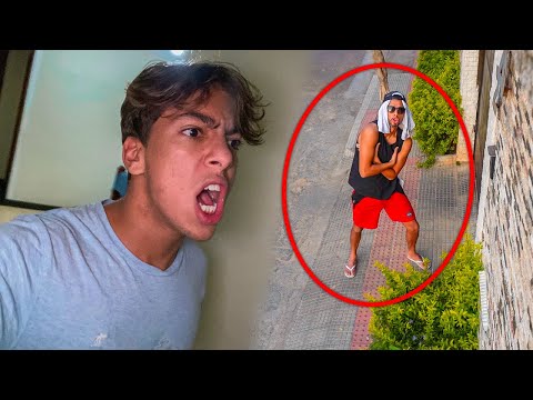 O MUSSOUMANO INVADIU MINHA CASA!