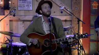 The Alternate Routes -  Carry Me Home (Live at Daryl's House)