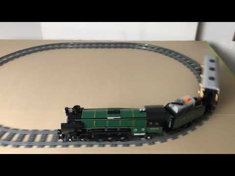 LEGO Emerald Night Train 10194 with Power Functions - video demonstration
