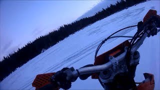 preview picture of video 'KTM 450 EXC ice wheelies!'
