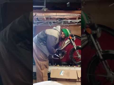 How to remove a Tomos bullet motor