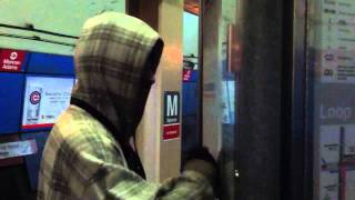 Homeless man sings in red line station Chicago - The Message