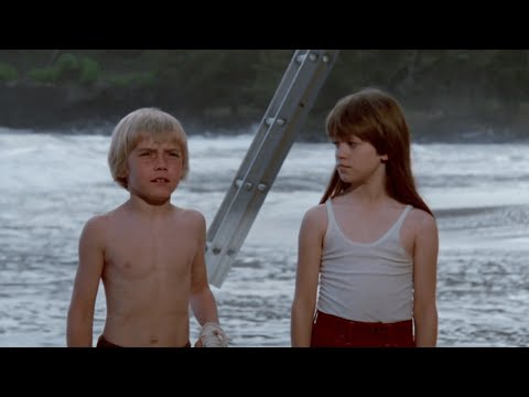 Two kids are trapped on an island and this is what happened | Movie Recapped