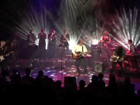 GENE CLARKSVILLE chante COLOUR-BLIND Live au Trianon Transatlantique le 09 NOV 2012