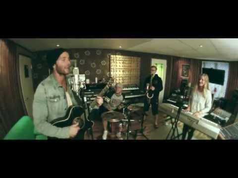 Niila Feat. Anna - Blurred Lines Cover