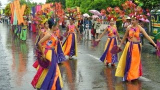 preview picture of video 'Tiwi Coron Festival 2002 - フィリピン･ティウィ町のコロンフェスティバル'