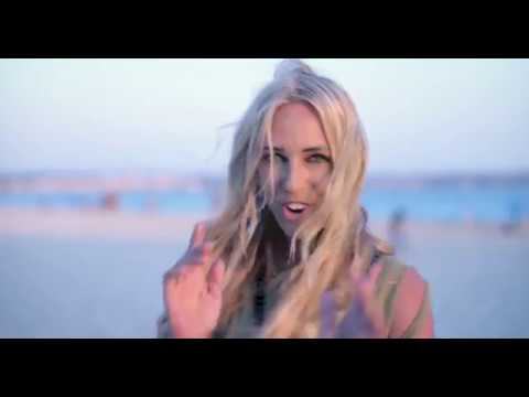 Loona presents Rebelfox