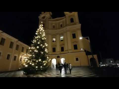 Maria hör den Engel an