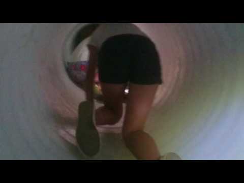 Bajo Tierra video