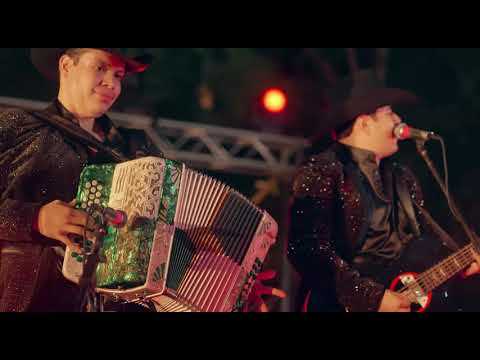 Grupo Elemental Ft. Edgar Fimbres - Siempre Al Nivel (En Vivo)