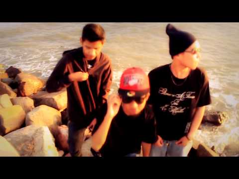 L.O.C.O Fame feat MacBee - Say Wuddup