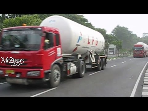 Lpg gas tanker truck