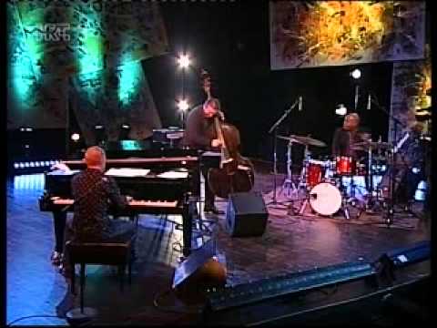 Matija Dedić, Martin Đakonovski, Gene Jackson - Love Letters (E.Heyman, V. Young)