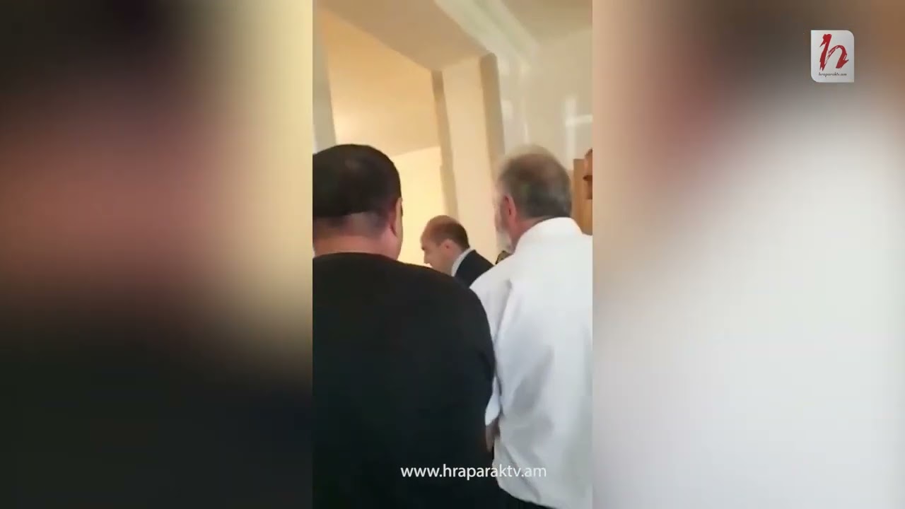 Մարուքյանը հրաժարվեց պատասխանել արցախցիներին