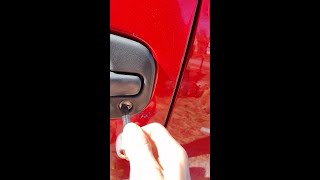 [73] 2003 Chevy Silverado unlocked with blank key