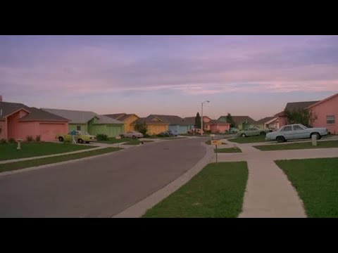 Freaking Out The Neighborhood // A Playlist For Summer //