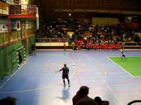 Lillen lägger straff