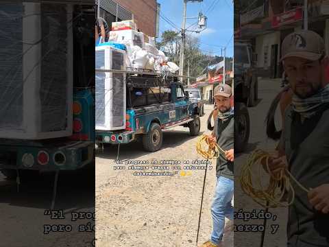 “Chivero: El Motor de las Veredas Colombianas 🇨🇴 | Rural Lifeline on Wheels”