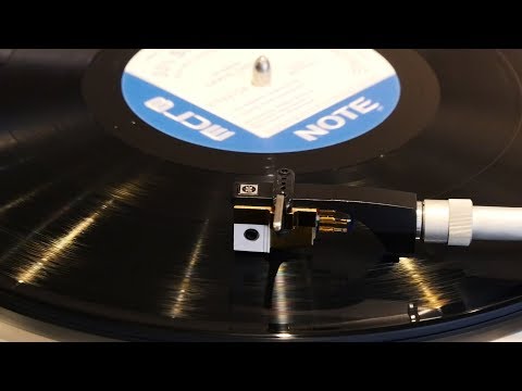 Grant Green - Idle Moments (vinyl: Nagaoka MP300, Graham Slee Accession, Kenwood KD7010)