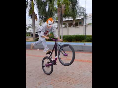 O palhaço aprendeu a dar grau ☠️ #joaocaetano