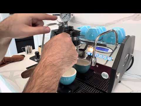 La Marzocco GS3 MP & Blue Bottle Cappuccino.  #coffee #espresso #lamarzocco #bluebottle #latteart