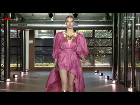 Collini x Sharra Pagano Fall/Winter 2021 | Mercedes-Benz Fashion Week Russia | VRAI Magazine