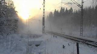 InterCity 68 passes Haapakoski level crossing