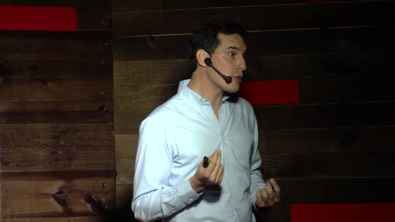 Os bastidores de um empreendedor | Miguel Cavalcanti | TEDxLaçador