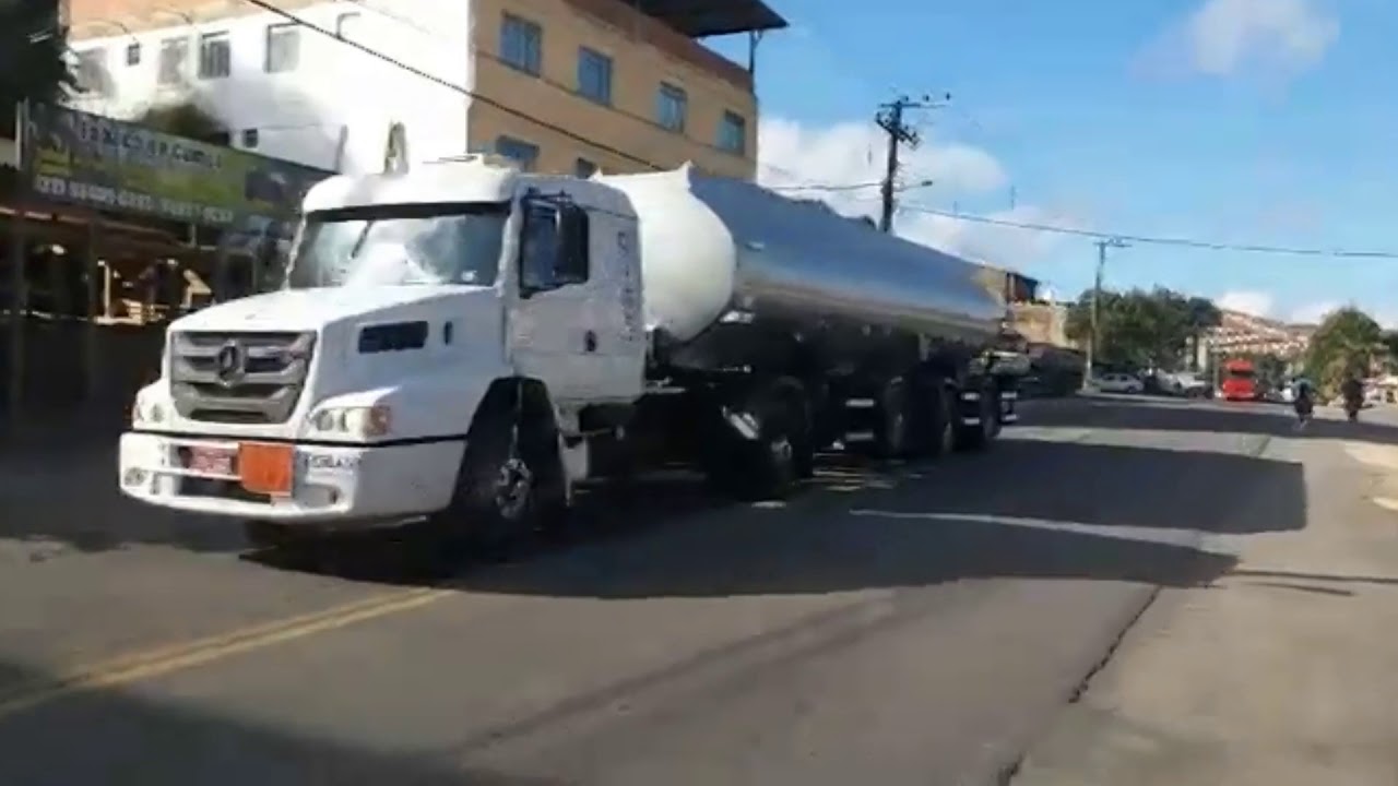 Imagem: PM escolta caminhões tanque de JF à Betim