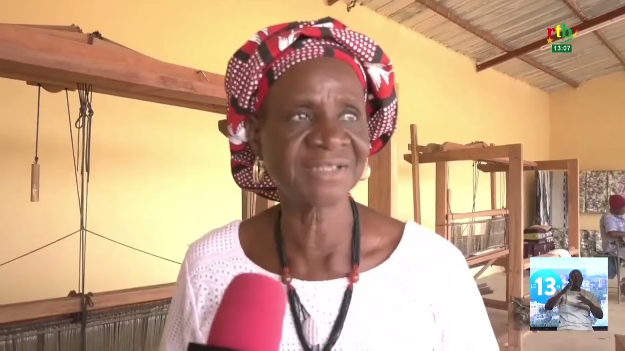 Zoom sur Thérèse Couldiati une retraitée qui s’est reconvertie dans le domaine du tissage