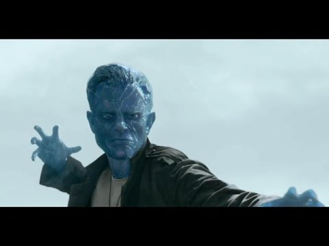 Stargirl vs Icicle, Wildcat saves Stargirl