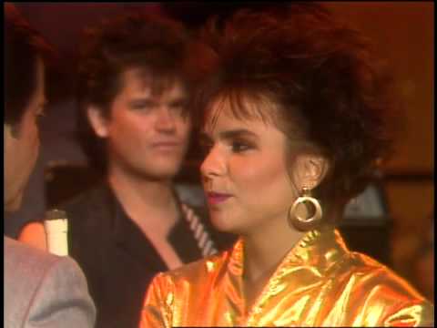 Dick Clark Interviews Scandal- American Bandstand 1984
