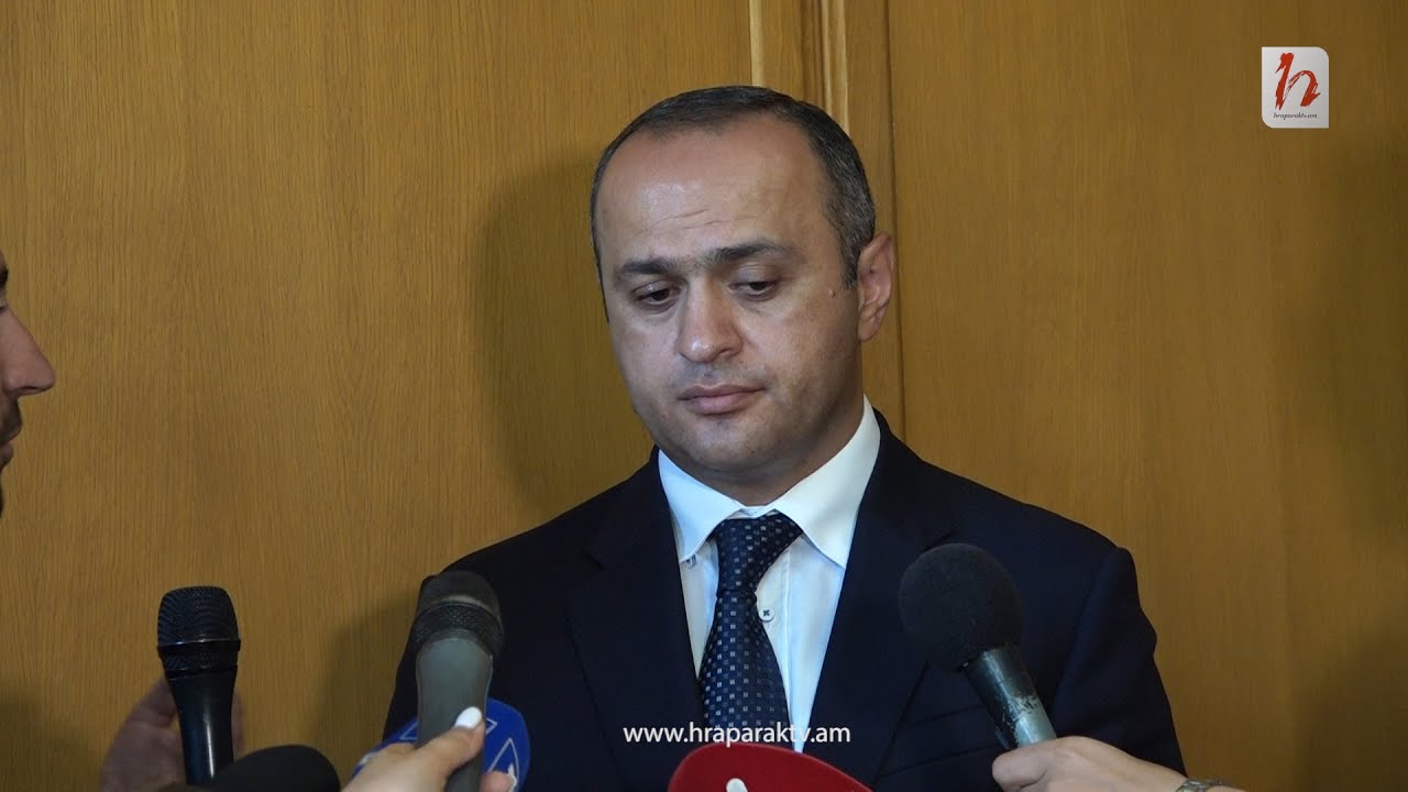 Արսեն Այվազյանն այդպես էլ չկարողացավ ներկայացնել իշխանավորի՝ կալանավորված հարազատի գեթ մեկ օրինակ