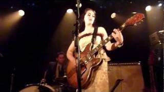 Kitty, Daisy & Lewis - Messing with my life - LIVE PARIS 2011
