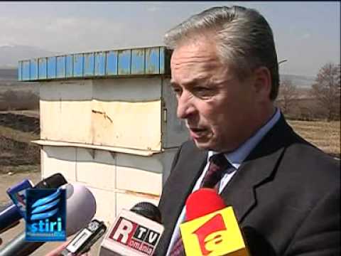 Razie la comerciantii de branzeturi de pe Hula Bradului.mpg